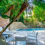 Luxury Harbour View Home